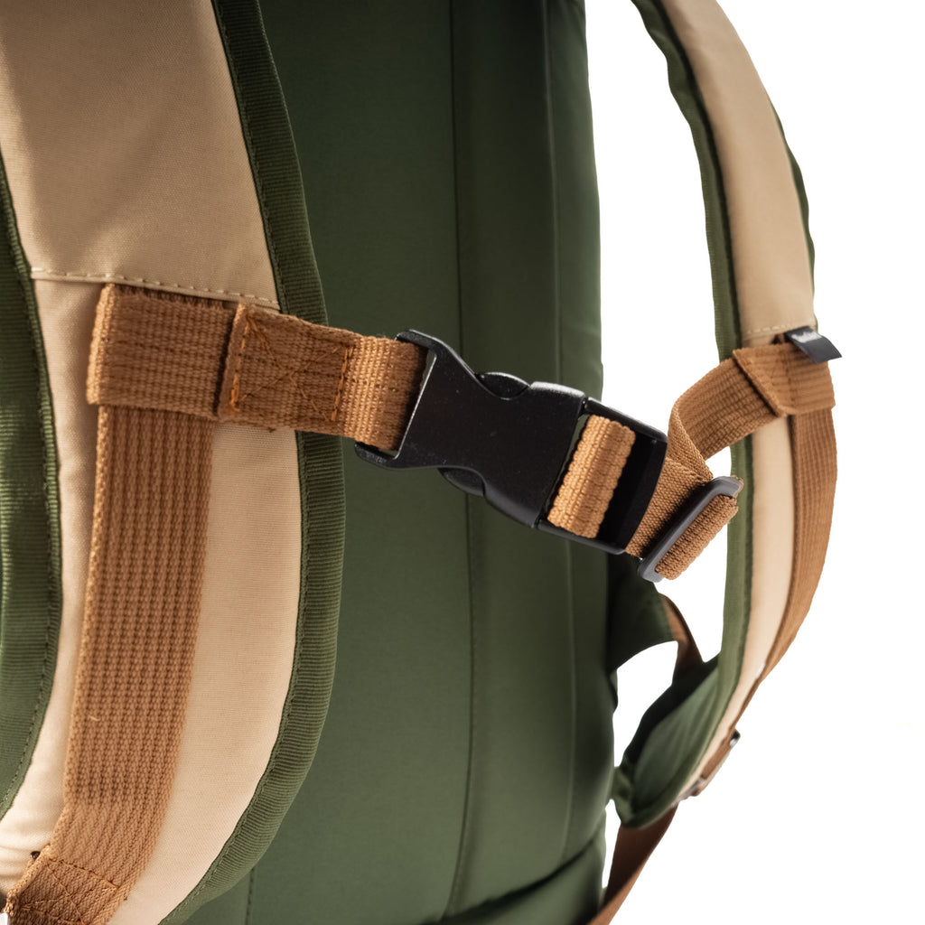 Camp Backpack Explorer