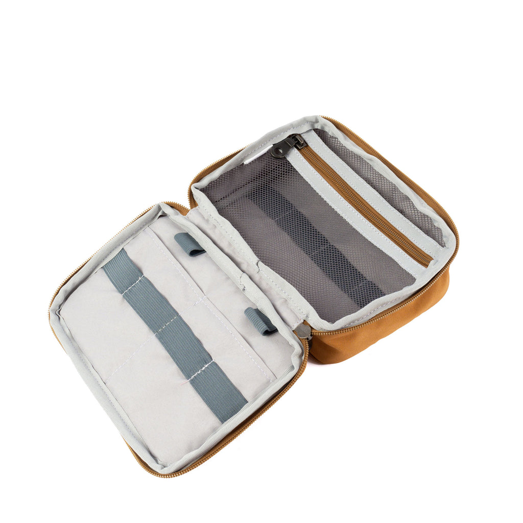 Essential Case 2.0 Brown