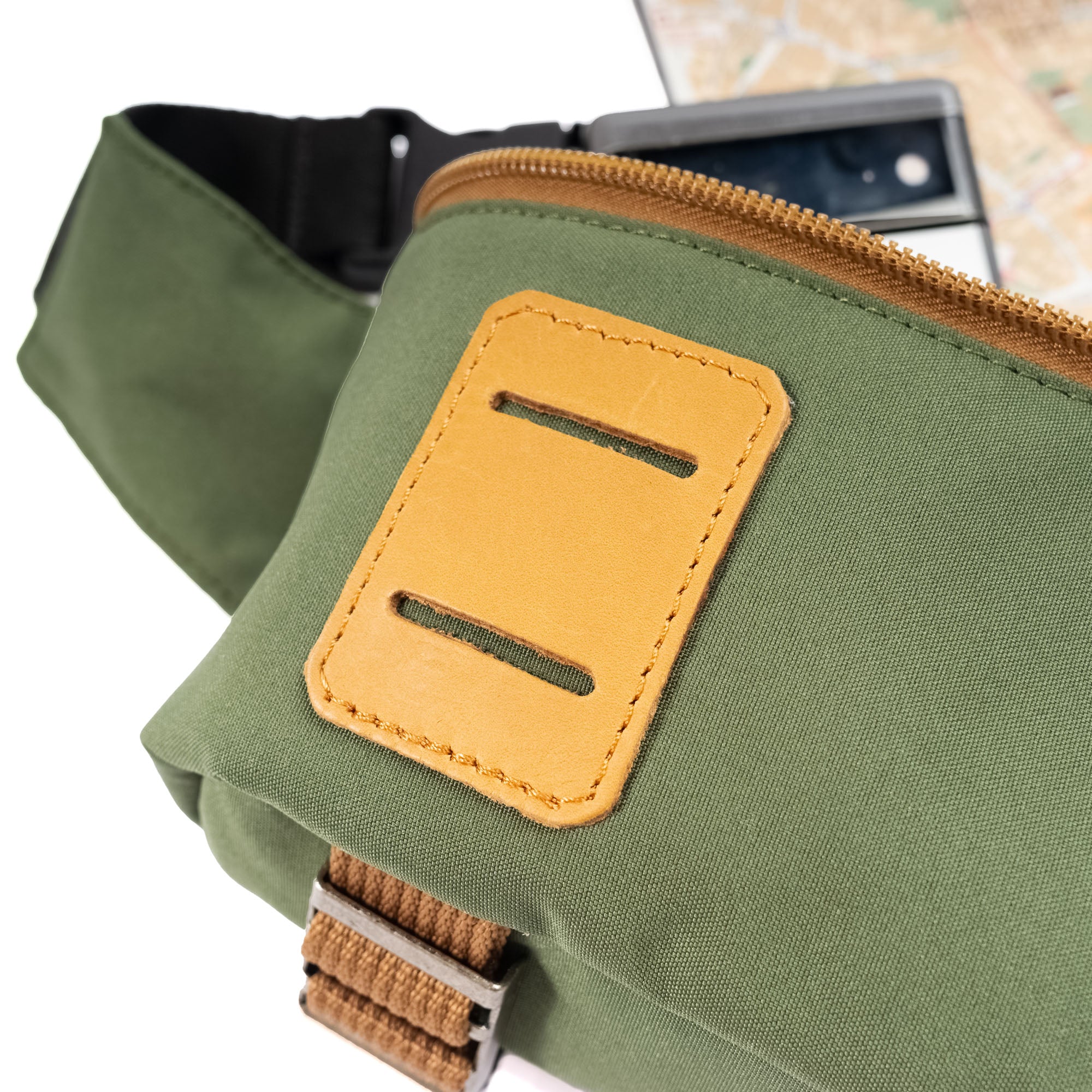Hip Pack Explorer