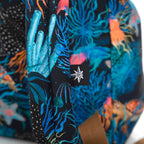 Combo Ride Backpack Mini Coral + Toalla Viajera Coral
